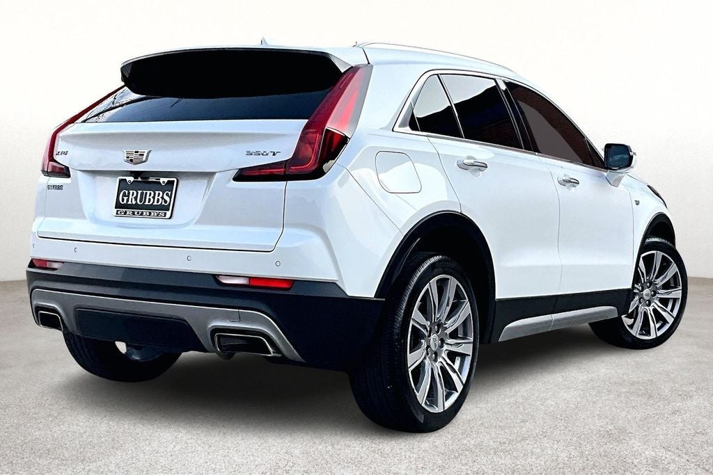 2022 Cadillac XT4 Premium Luxury