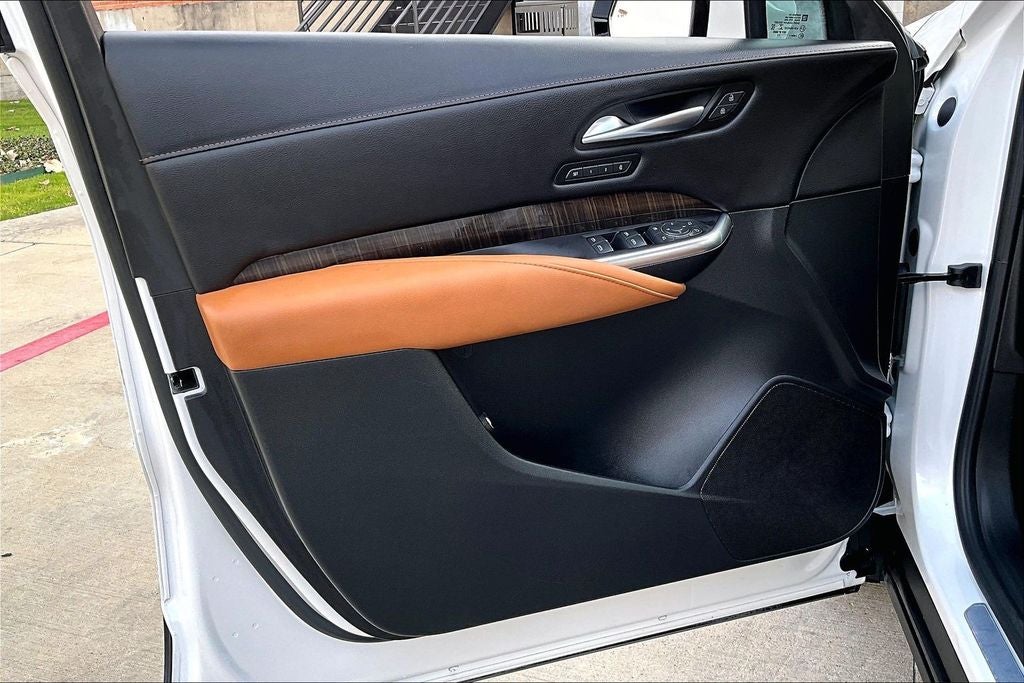 2022 Cadillac XT4 Premium Luxury