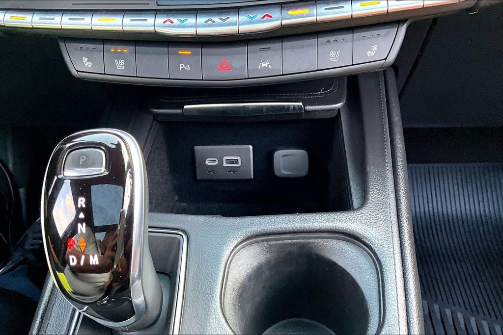 2022 Cadillac XT4 Premium Luxury