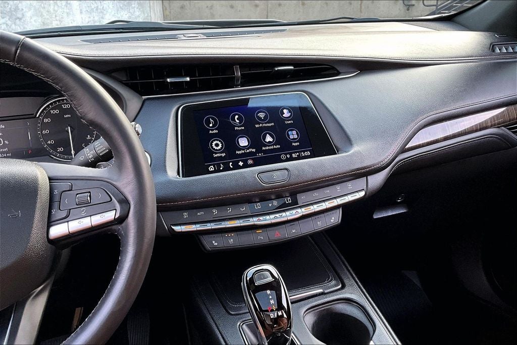 2022 Cadillac XT4 Premium Luxury