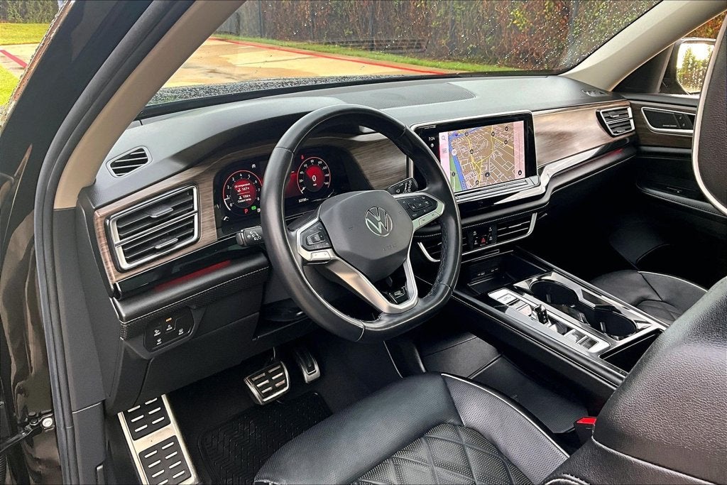 2024 Volkswagen Atlas 2.0T SEL Premium R-Line