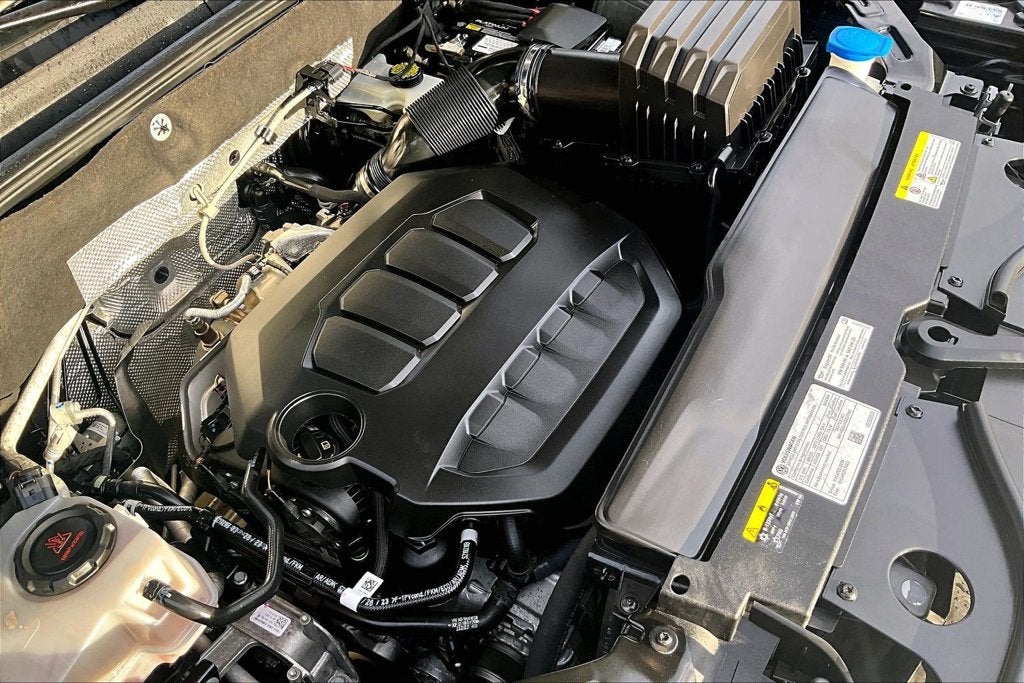 2024 Volkswagen Atlas 2.0T SEL Premium R-Line