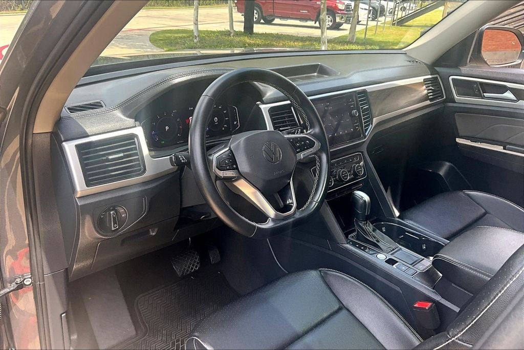 2022 Volkswagen Atlas 3.6L V6 SE w/Technology