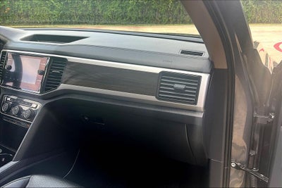 2022 Volkswagen Atlas 3.6L V6 SE w/Technology