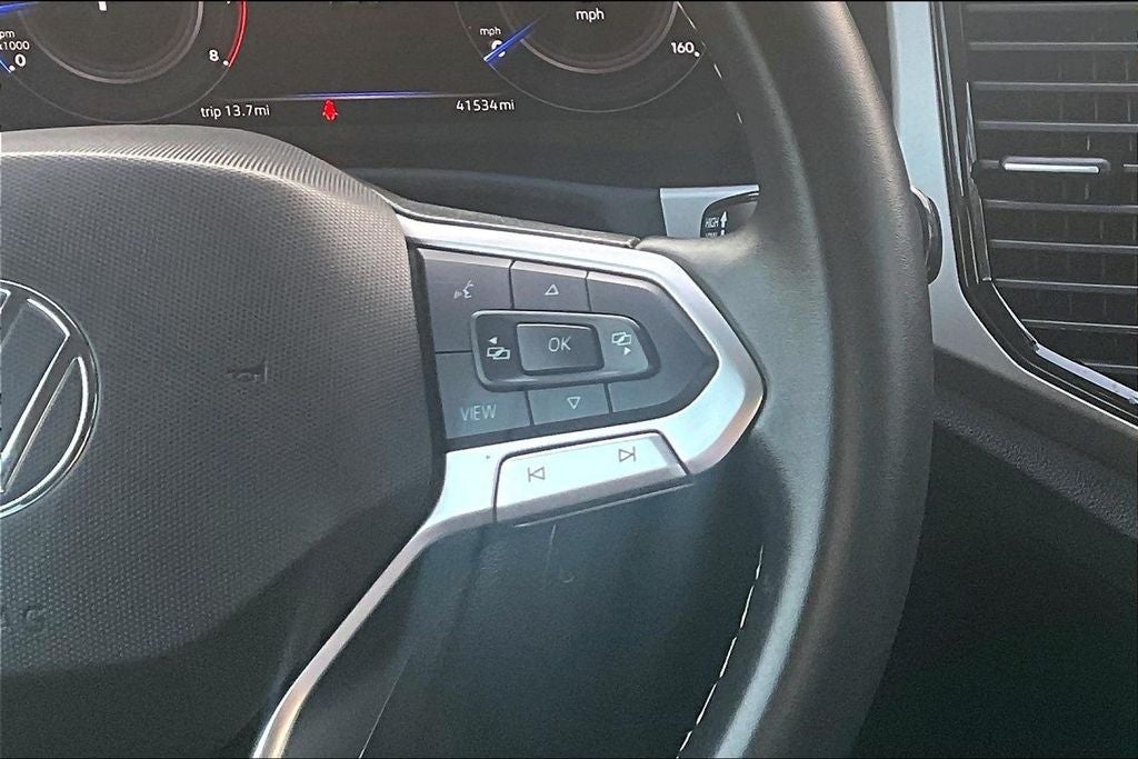 2022 Volkswagen Atlas 3.6L V6 SE w/Technology