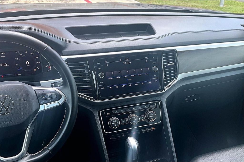 2022 Volkswagen Atlas 3.6L V6 SE w/Technology