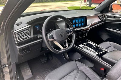 2025 Volkswagen Atlas Cross Sport 2.0T SE w/Technology