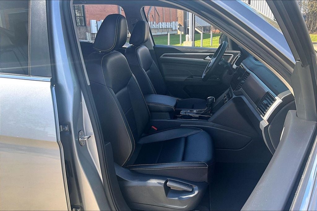 2023 Volkswagen Atlas 2.0T SE w/Technology