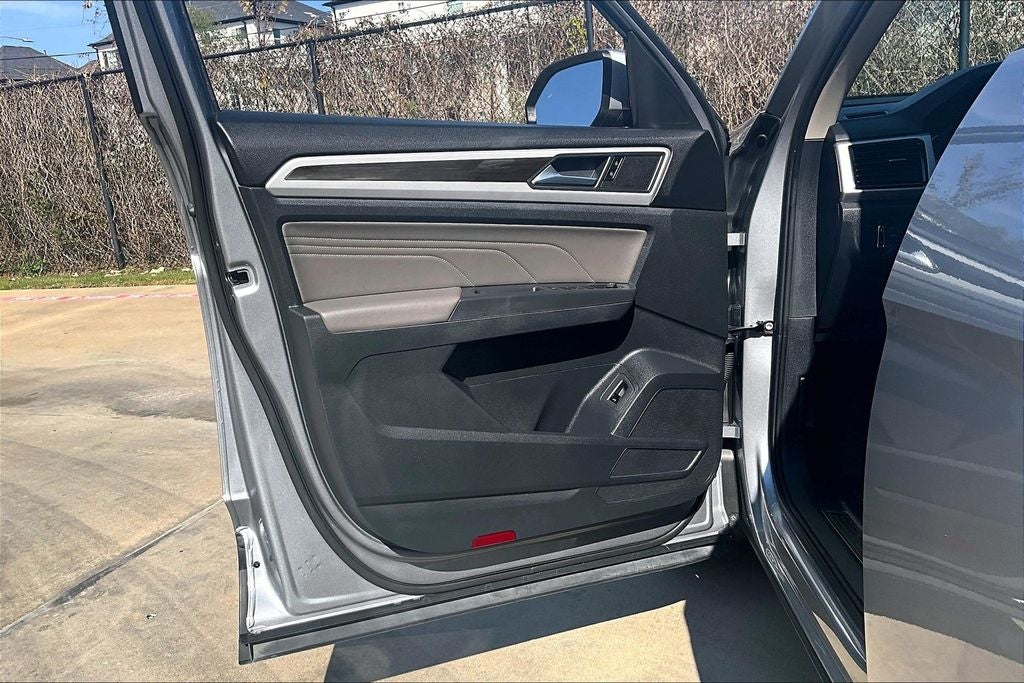 2023 Volkswagen Atlas 2.0T SE w/Technology