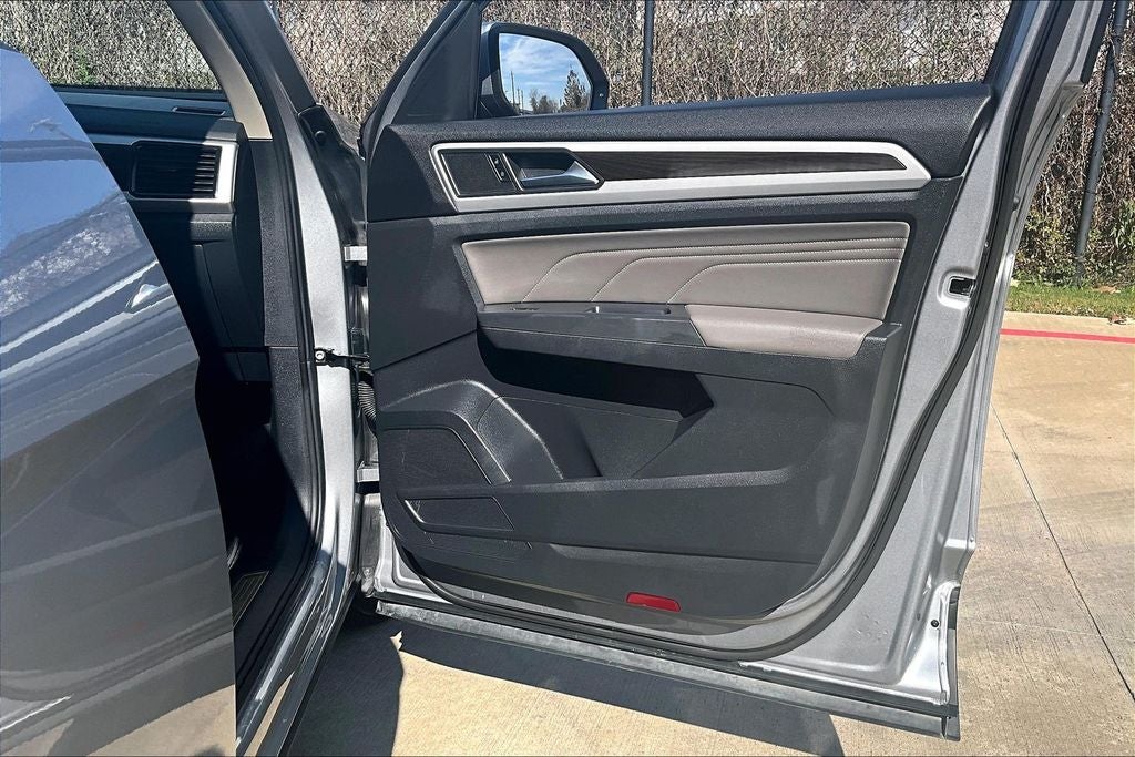 2023 Volkswagen Atlas 2.0T SE w/Technology