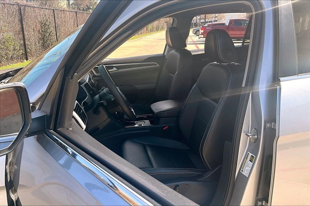 2023 Volkswagen Atlas 2.0T SE w/Technology