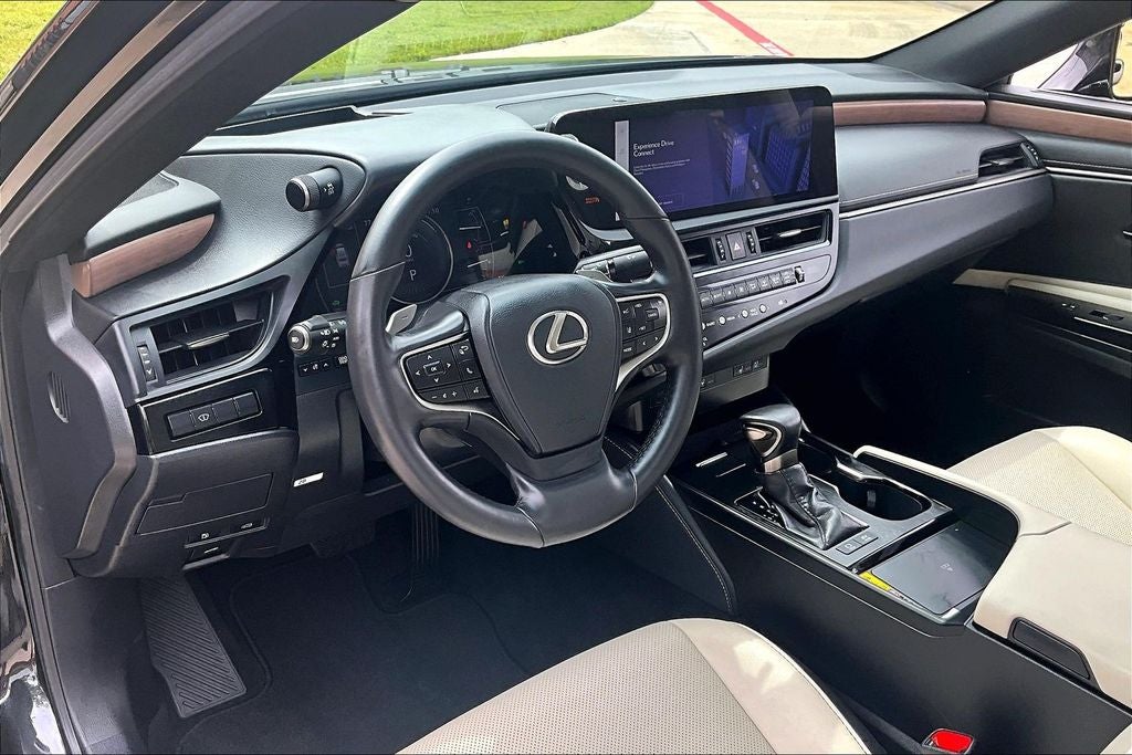 2025 Lexus ES 300h