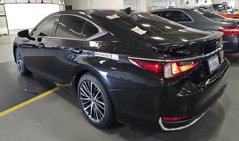 2025 Lexus ES 300h