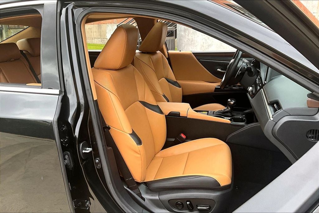 2025 Lexus ES 350