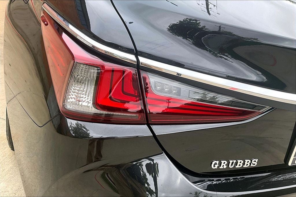 2025 Lexus ES 350
