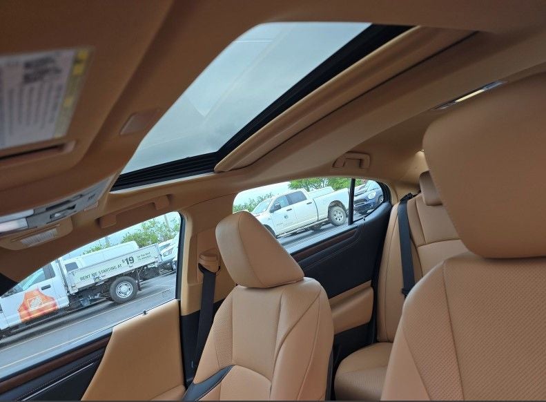2025 Lexus ES 350