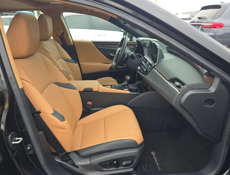 2025 Lexus ES 350