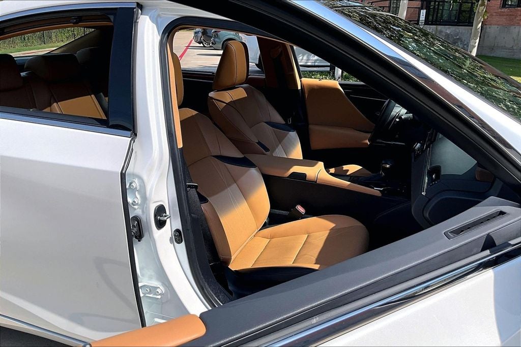 2024 Lexus ES 350 Ultra Luxury