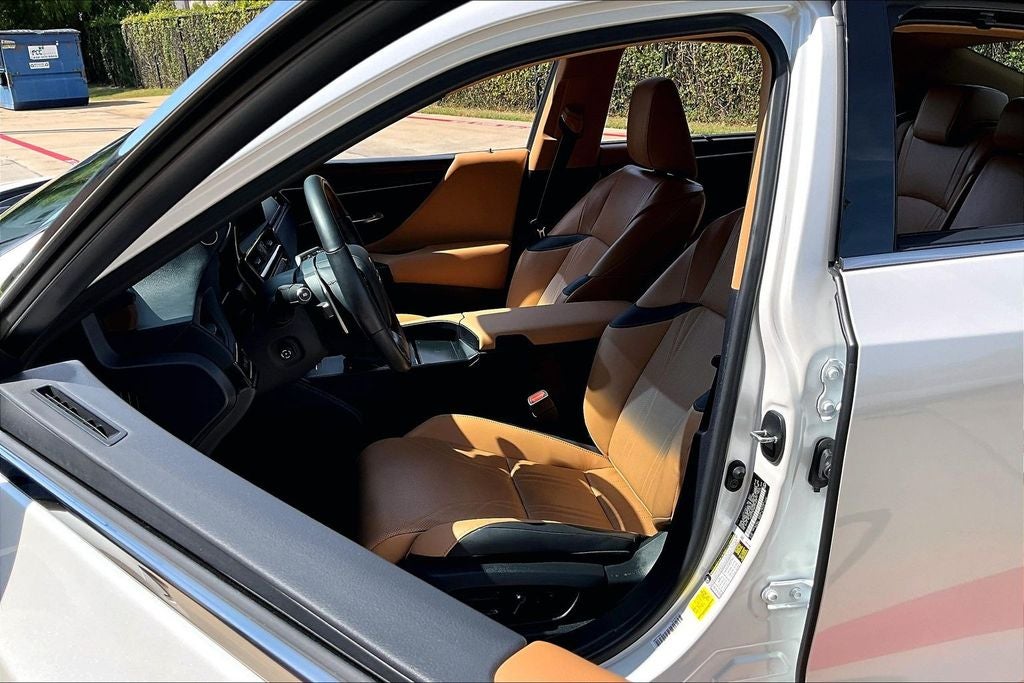 2024 Lexus ES 350 Ultra Luxury