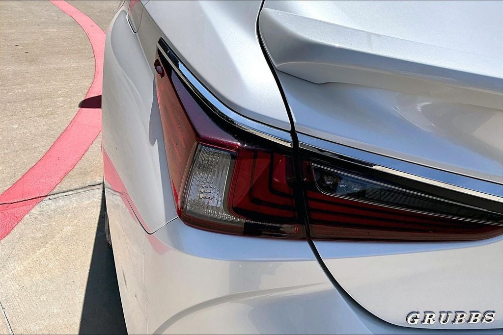 2024 Lexus ES 350 Ultra Luxury