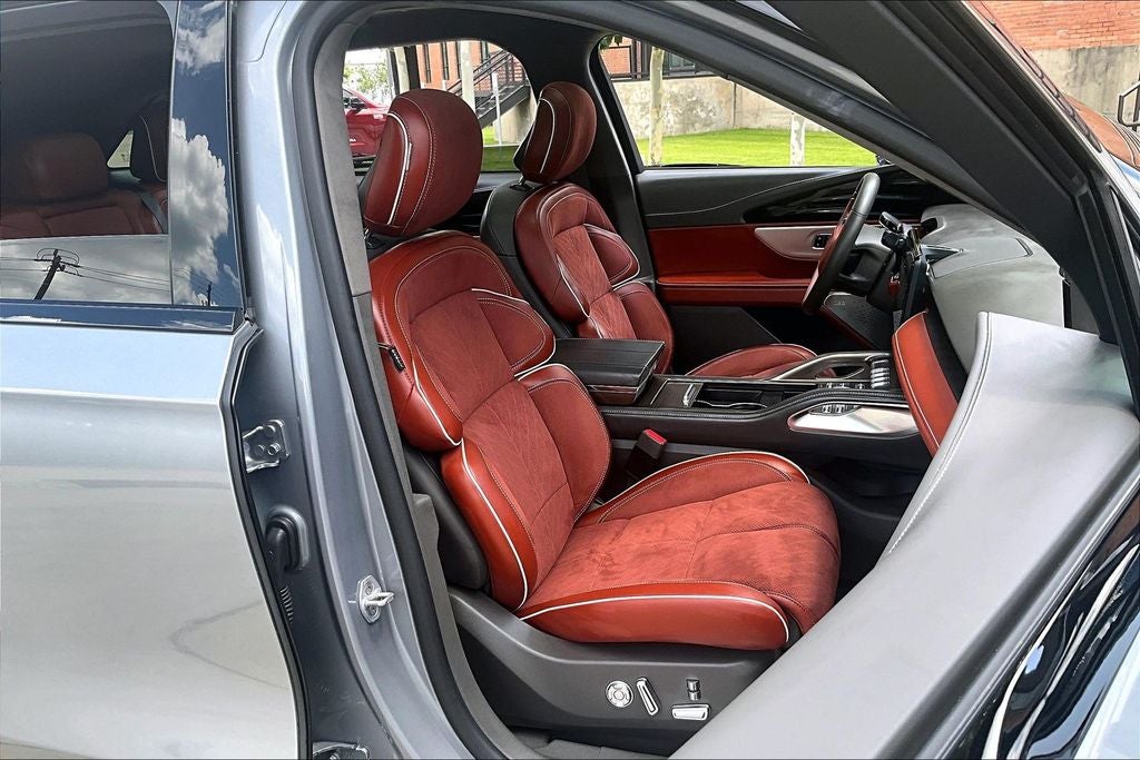 2025 Lincoln Nautilus Black Label