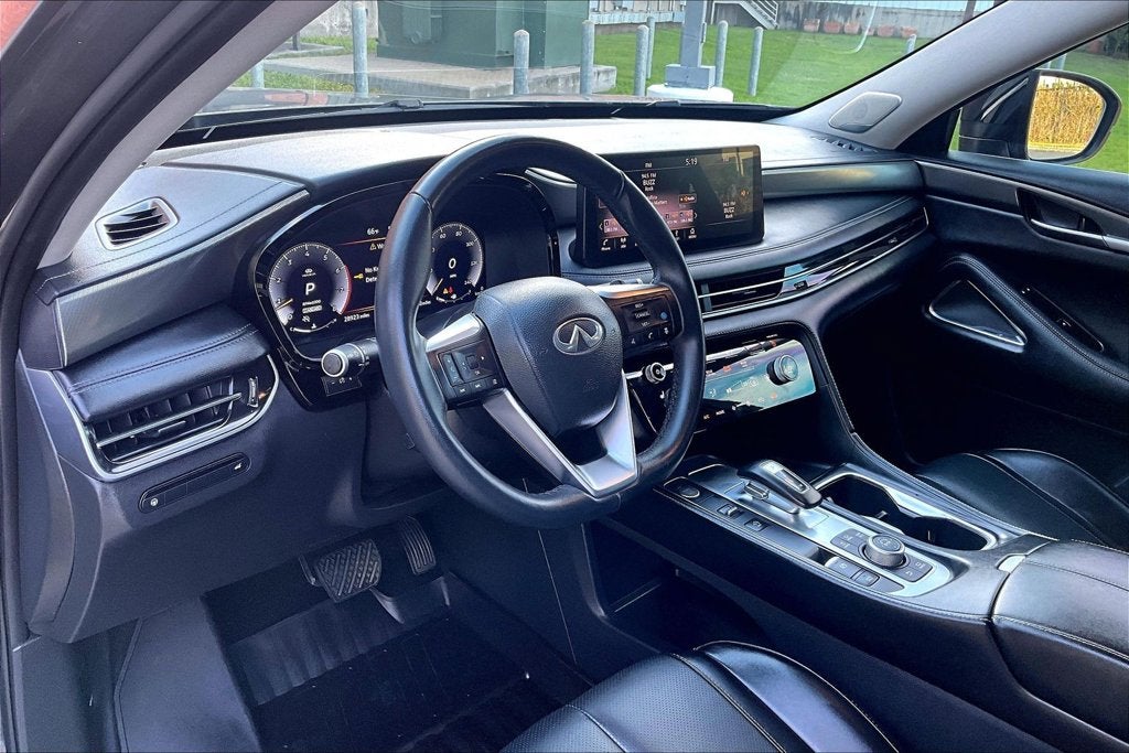 2025 INFINITI QX60 LUXE
