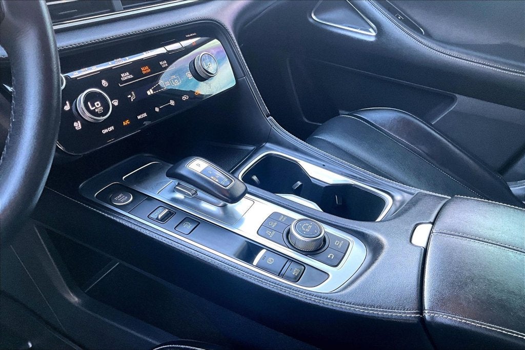 2025 INFINITI QX60 LUXE