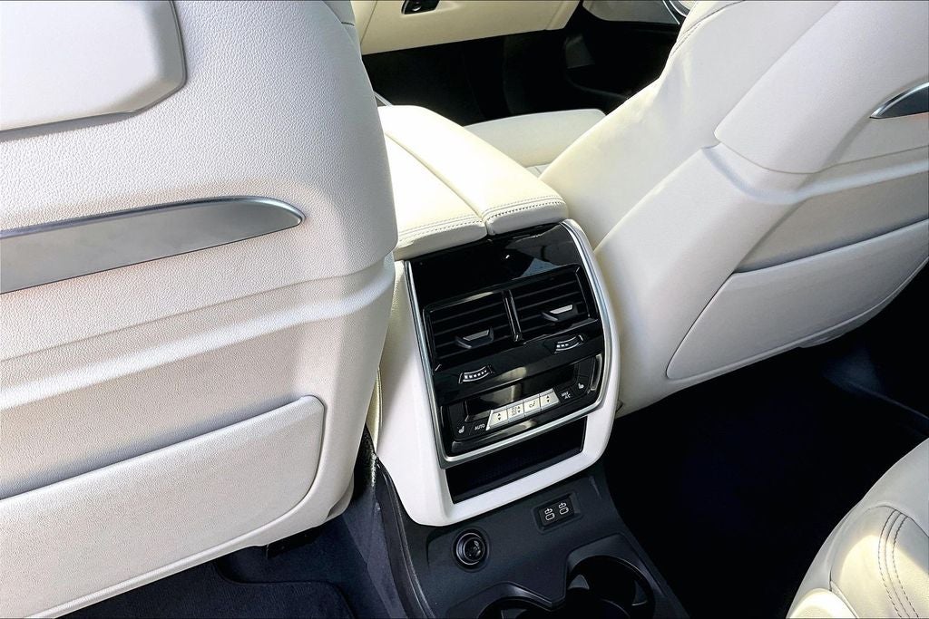 2024 BMW X7 ALPINA XB7