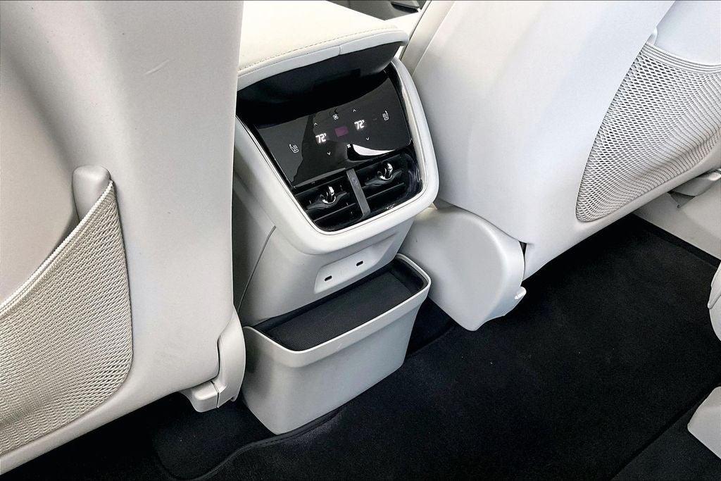 2025 Volvo EX90 Twin Motor Plus 6-Seater