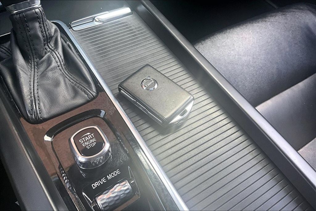 2020 Volvo S60 T5 Momentum