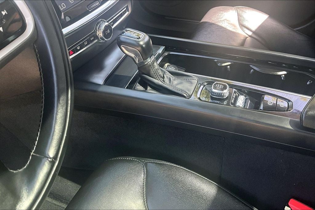 2020 Volvo S60 T5 Momentum