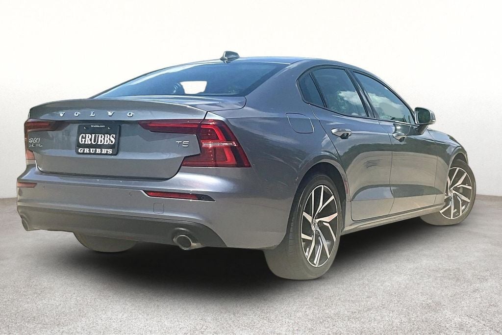 2020 Volvo S60 T5 Momentum