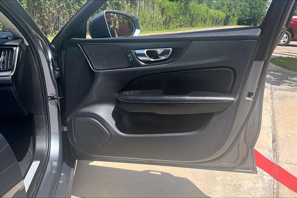 2020 Volvo S60 T5 Momentum