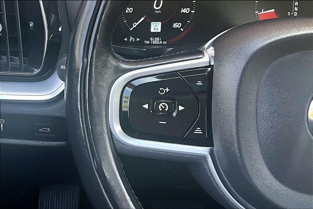 2020 Volvo S60 T5 Momentum