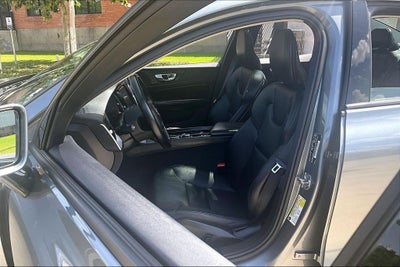 2020 Volvo S60 T5 Momentum