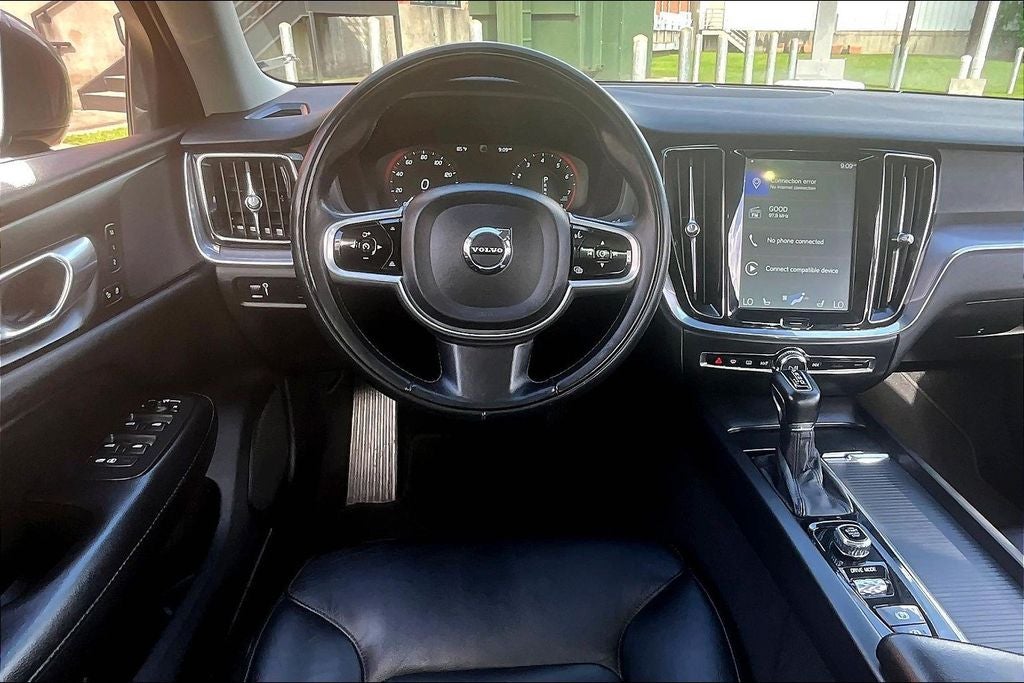2020 Volvo S60 T5 Momentum