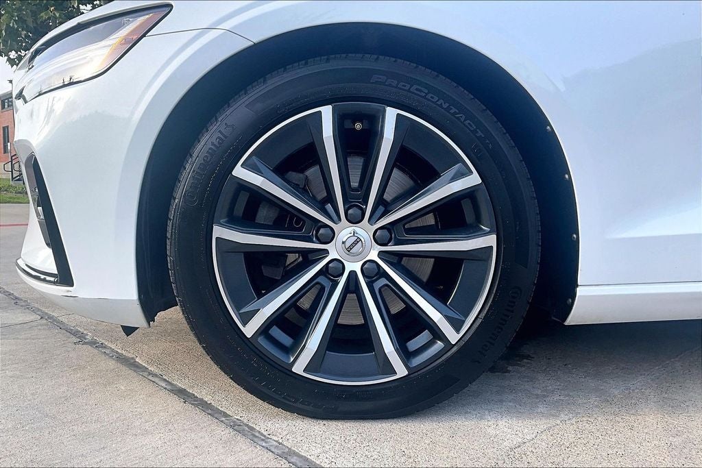 2021 Volvo S60 T5 Momentum