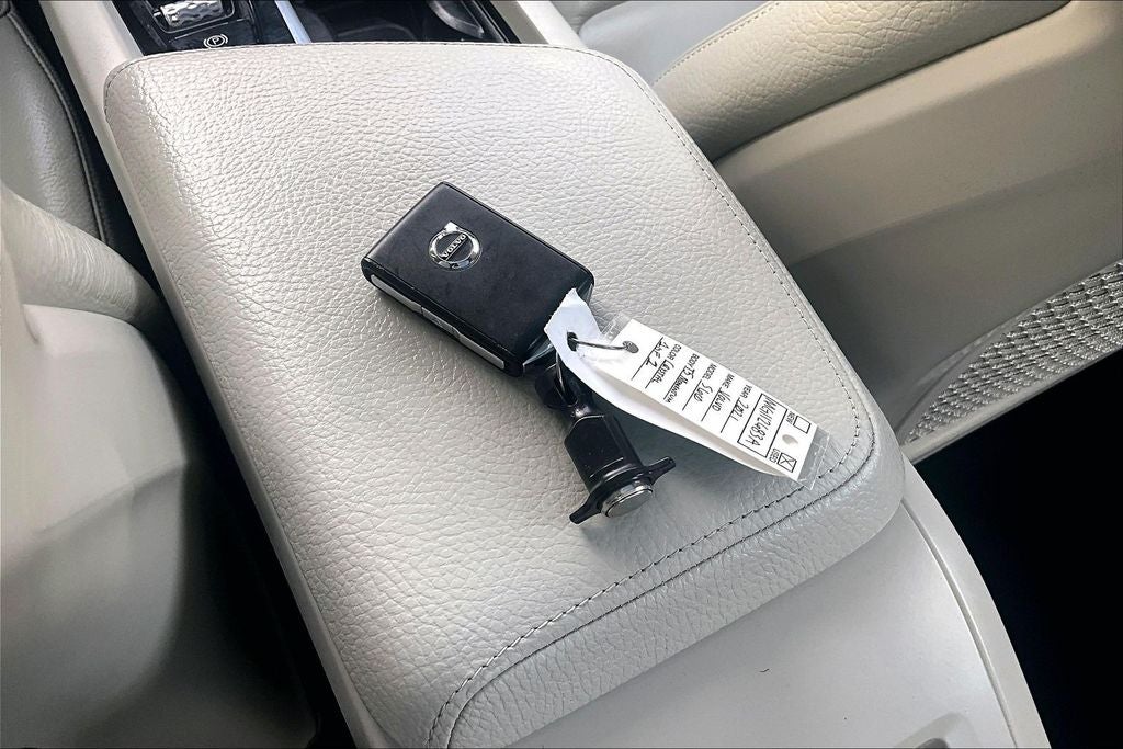 2021 Volvo S60 T5 Momentum