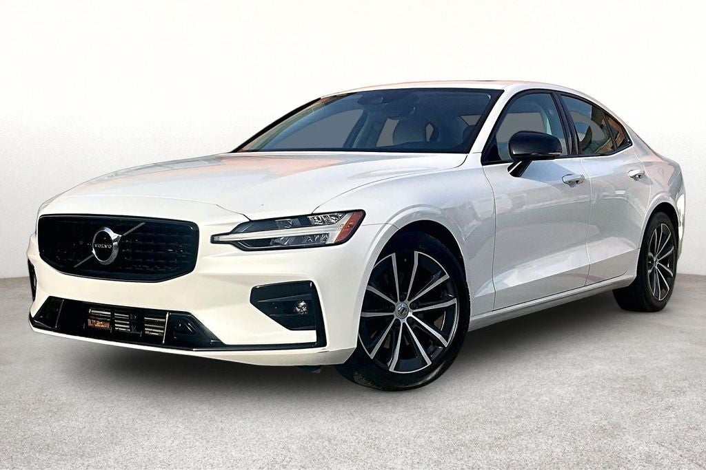 2021 Volvo S60 T5 Momentum