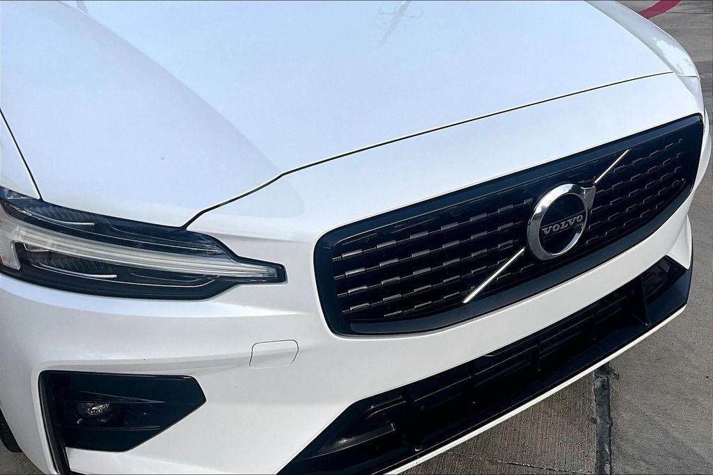 2021 Volvo S60 T5 Momentum