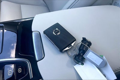 2024 Volvo S60 Recharge Plug-In Hybrid Ultimate