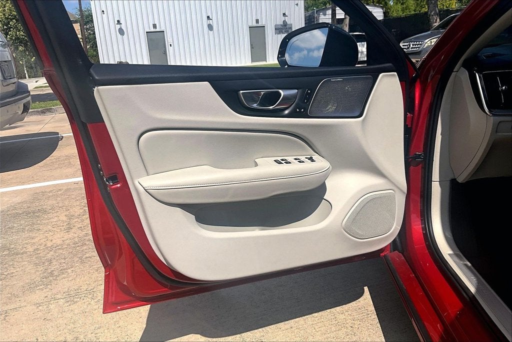 2024 Volvo S60 Recharge Plug-In Hybrid Ultimate