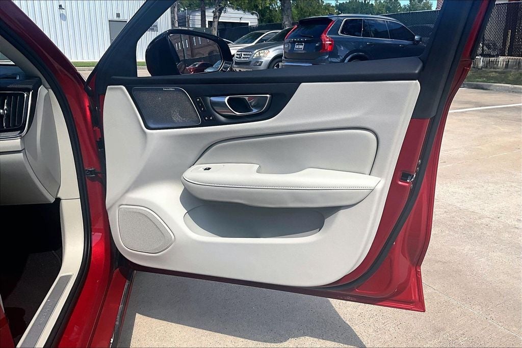 2024 Volvo S60 Recharge Plug-In Hybrid Ultimate