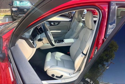 2024 Volvo S60 Recharge Plug-In Hybrid Ultimate