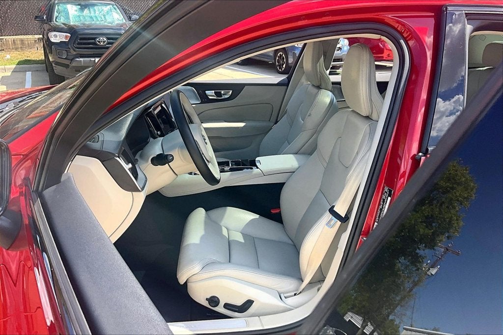 2024 Volvo S60 Recharge Plug-In Hybrid Ultimate