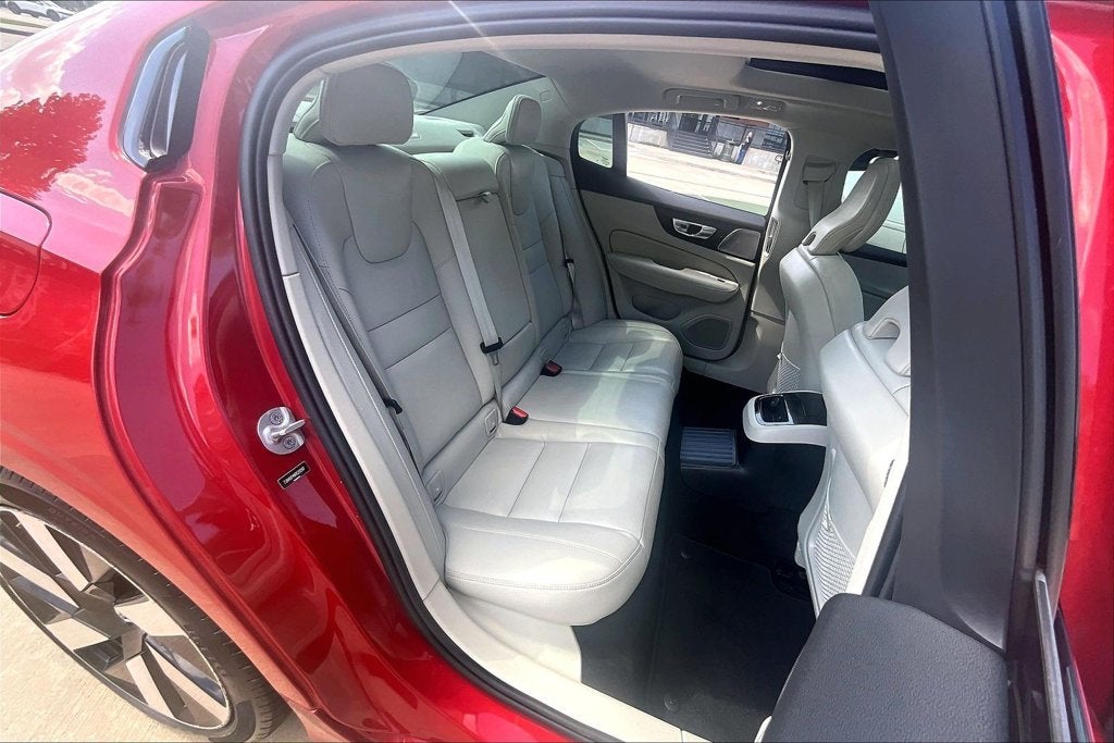 2024 Volvo S60 Recharge Plug-In Hybrid Ultimate