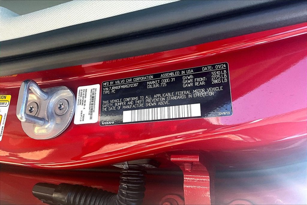 2024 Volvo S60 Recharge Plug-In Hybrid Ultimate