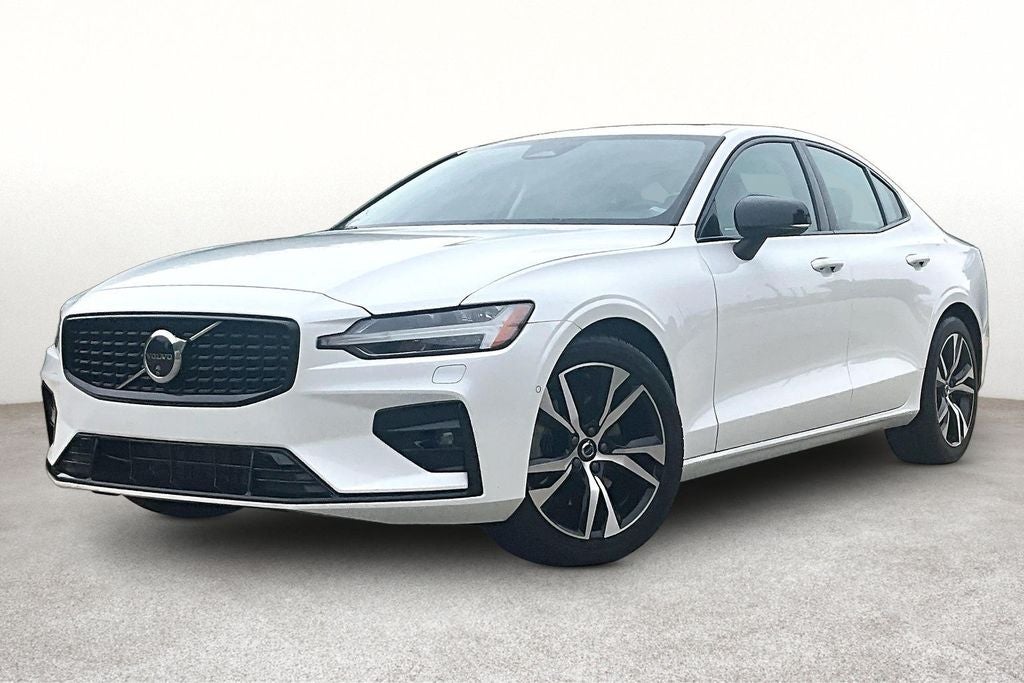 2025 Volvo S60 B5 Plus