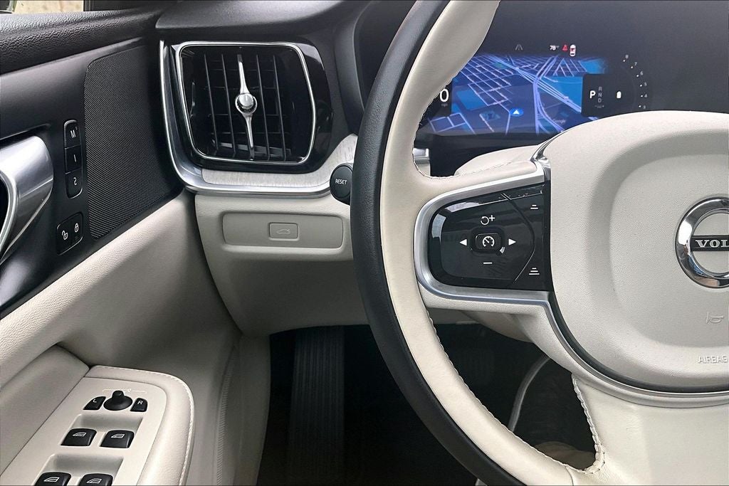 2025 Volvo S60 B5 Plus