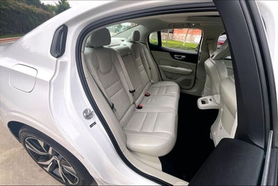 2025 Volvo S60 B5 Plus